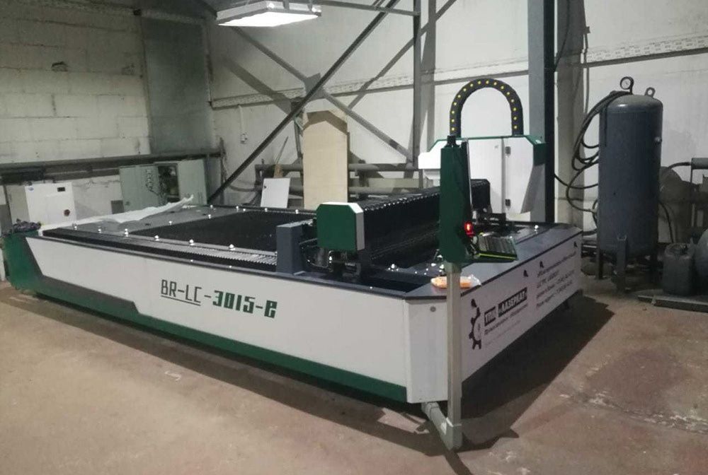 Станок для лазерной резки металла BR-LC 3015 3000W с труборезом