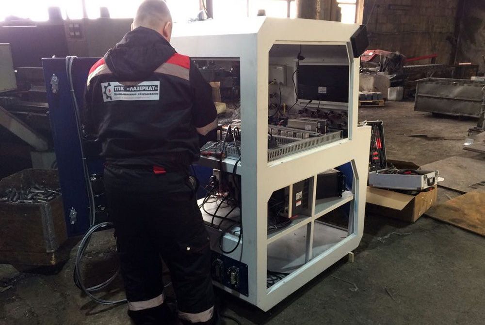 Станок для лазерной резки металла BR-LC 3015 3000W с труборезом