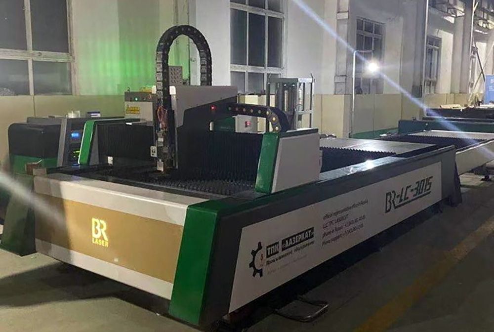 Станок для лазерной резки металла BR-LC 3015 3000W с труборезом